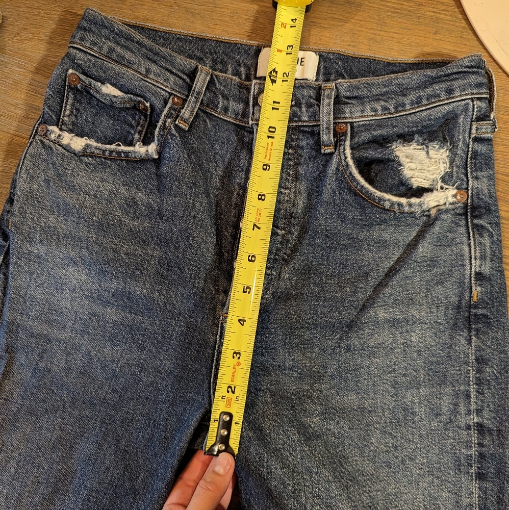 Agolde Distressed Riley Jeans - Picture 4 of 9